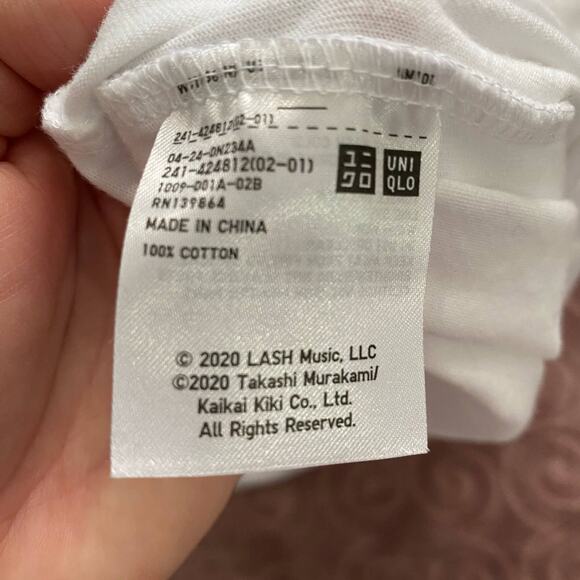Uniqlo Billie Eilish Takashi Murakami UT White Graphic T-Shirt Size XS - Picture 7 of 7